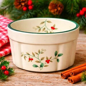 Pfaltzgraff Winterberry Ramekin 4.5” Holly Berry Christmas Bowl